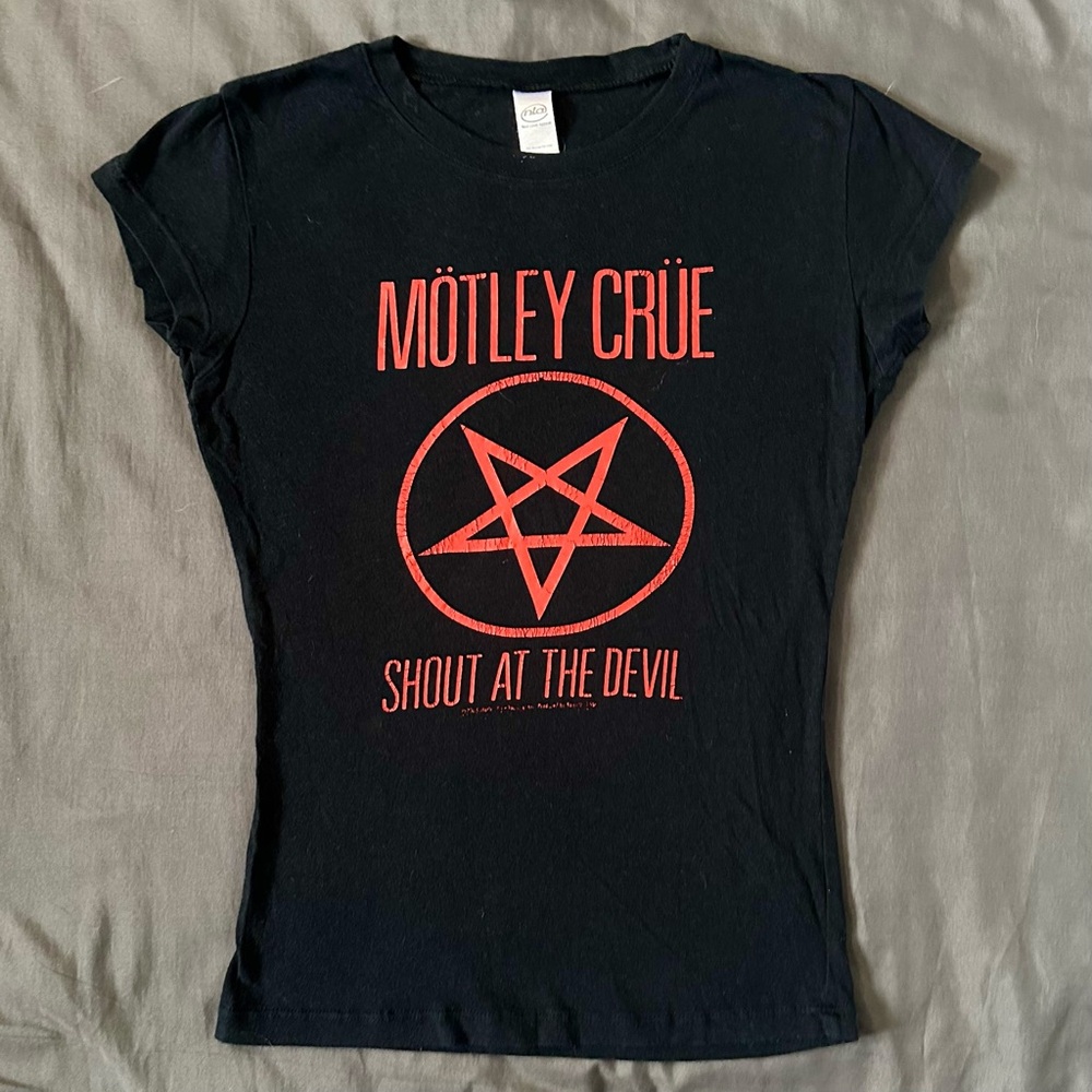 Mötley Crüe Shout at the Devil Band Tee Women’s Small Black - Picture 3 of 5